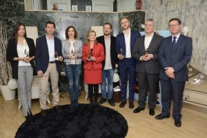  Foto de familia de los premiados en el XI Congreso de Formación de Aenoa